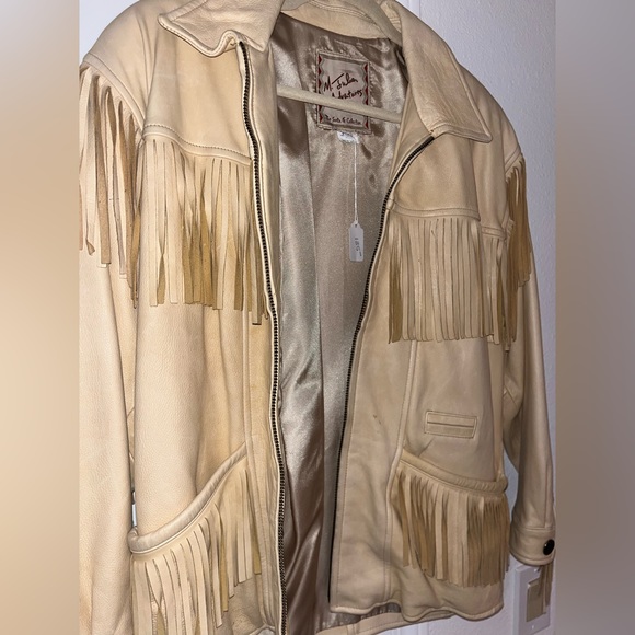 Fringe genuine leather cream colored jacket - Picture 2 of 4
